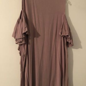 Light purple blouse with shoulders cut out